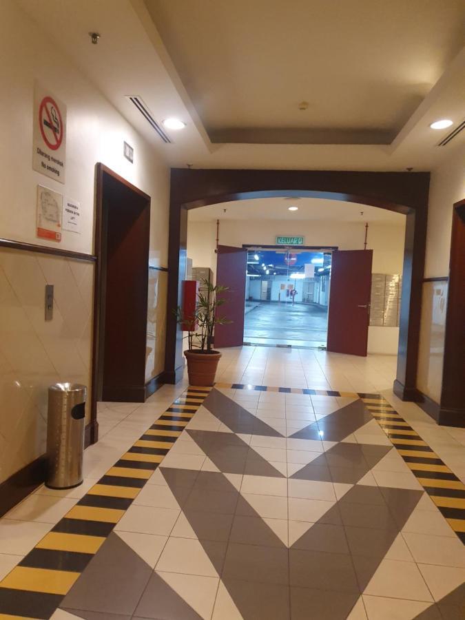Moonlight Service Suite Kuala Lumpur Luaran gambar